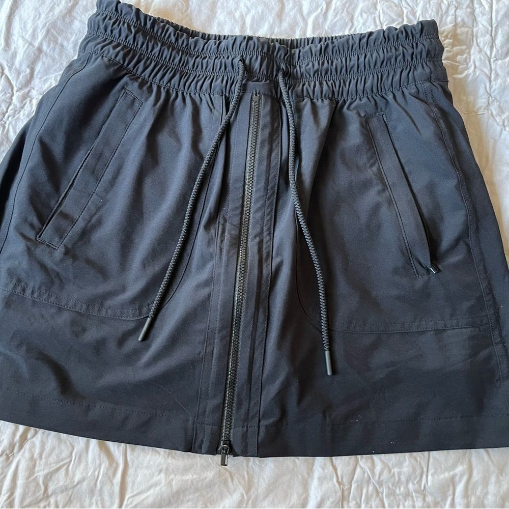 Athleta Womens Expedition Skirt with shorts - Picture 6 of 8